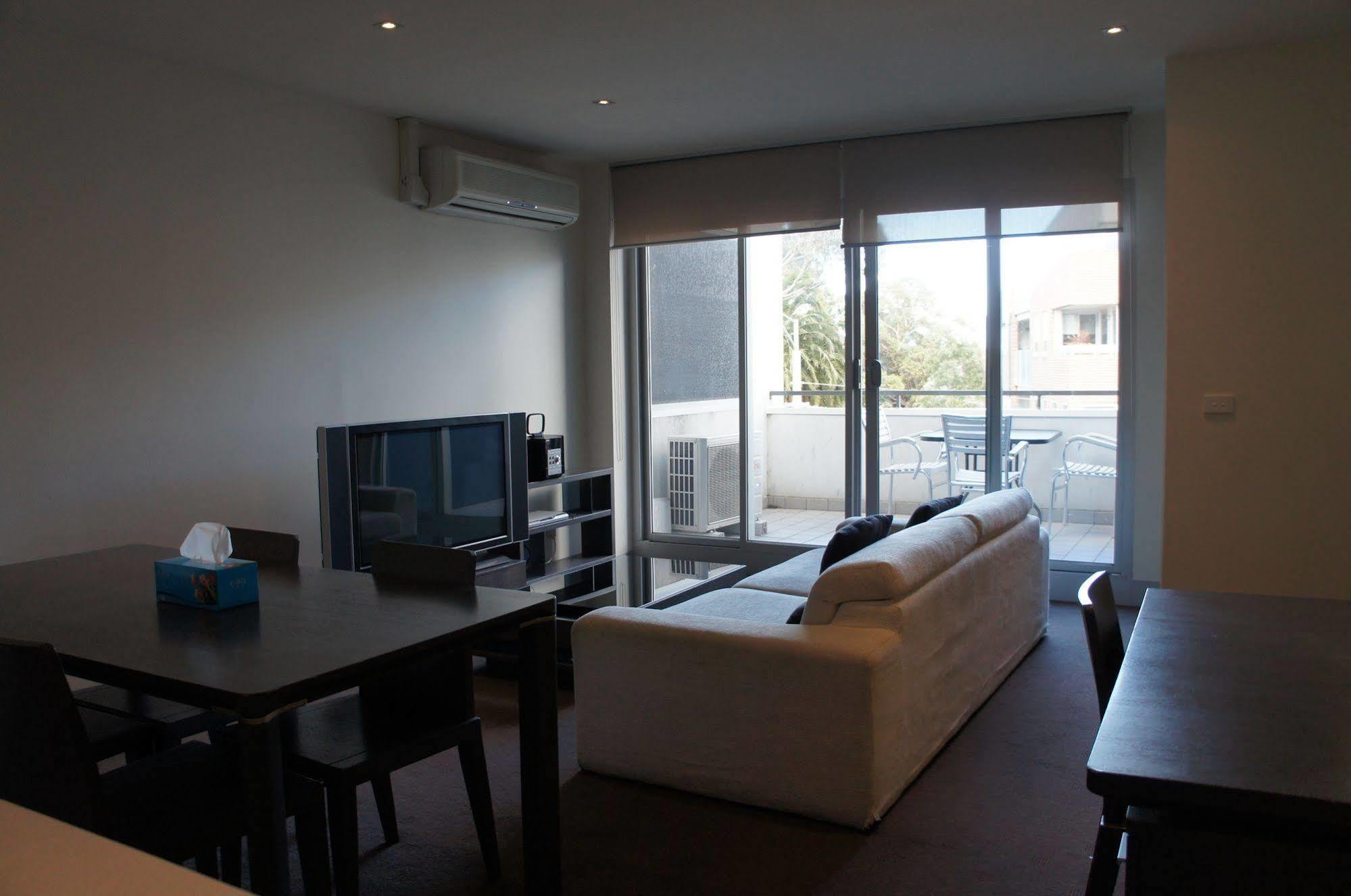Summer Inn Holiday Apartments Melbourne Exterior photo